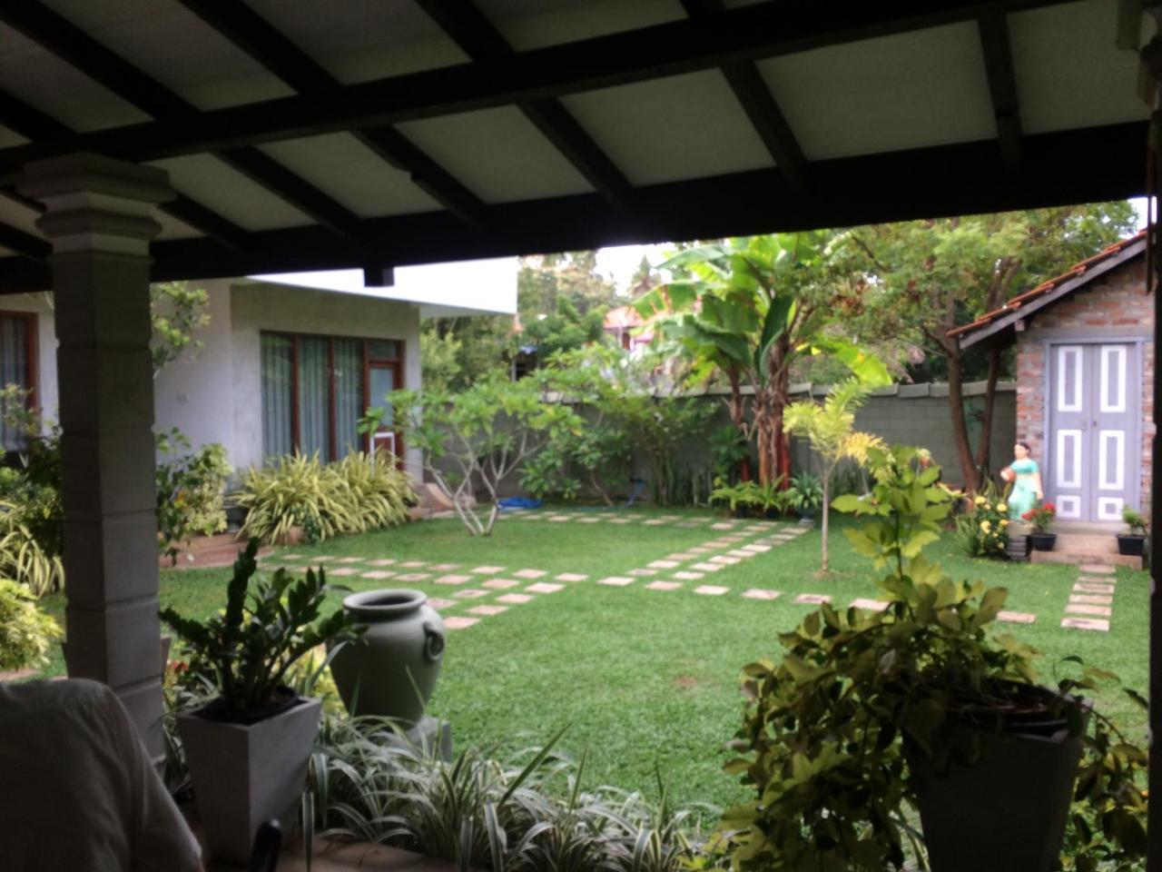 Green Wood Villa Negombo Exterior photo
