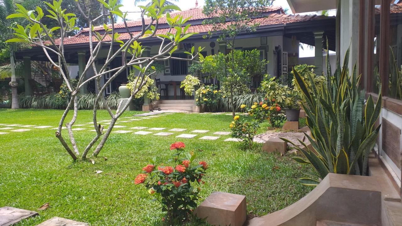 Green Wood Villa Negombo Exterior photo